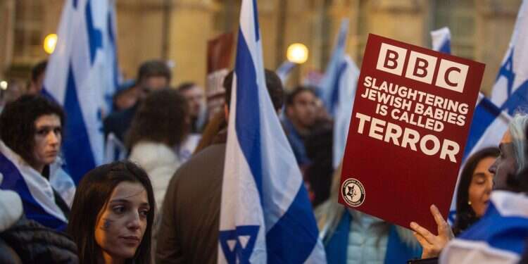 Hundreds attend a protest called by the National Jewish Assembly, The Camapaign Against Antisemitsim and the Uk Lawyers for Israel at the BBC Broadcasting House on October 16, 2023 in London, England Lost in translation? BBC edits Hamas to be more palatable