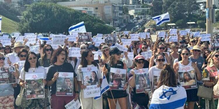 'The Jewish community has their body in Australia, but their heart in Israel'