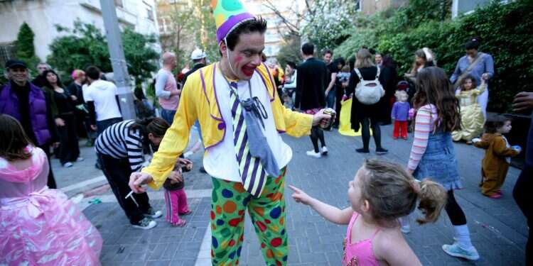 How does Purim-Shabbat work this year?