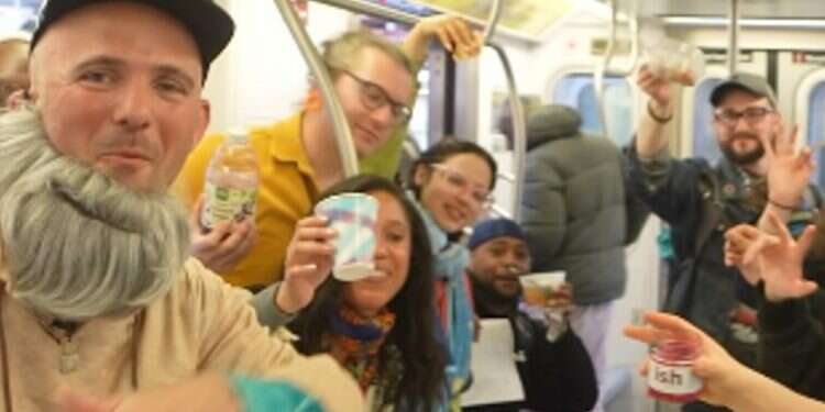 Pro-Palestinian protesters disrupt seder on NYC subway