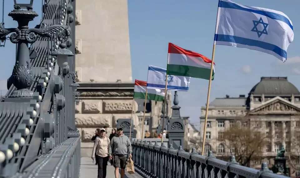 Israeli flags in Hungary Severe anti-Israel incident in Hungary during Netanyahu visit
