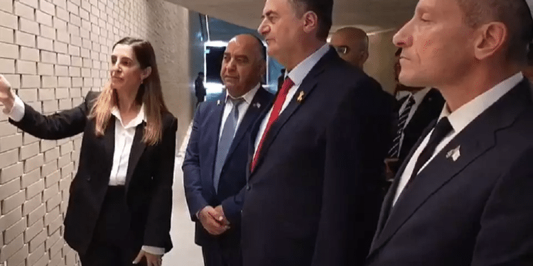 Israeli defense minister: We are determined to prevent Iran from obtaining nuclear weapons