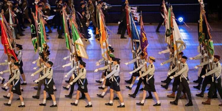 Military drill to honor hostages in Independence Day ceremony