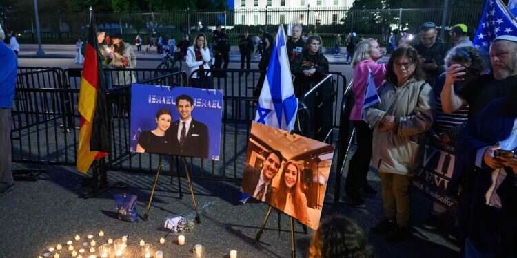 People attend a candlelight vigil at Lafayette Square across from the White House in Washington, DC on May 22, 2025, following a shooting that left two people dead (Photo: Mandel Ngan/ AFP) Illinois graduate to terrorist: Washington attack proves anti-Israel propaganda kills
