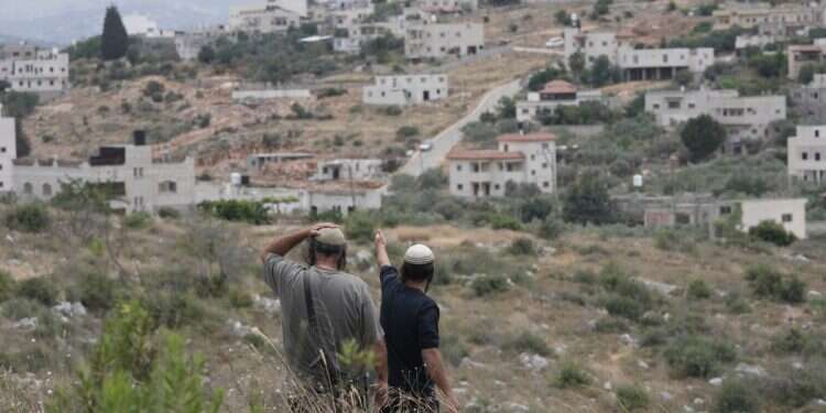 Cabinet approves settlement plan on entire eastern border