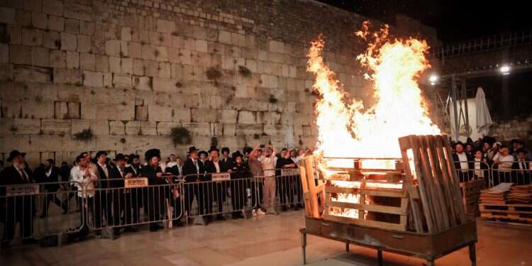 What is Lag BaOmer and can you light a bonfire this year?