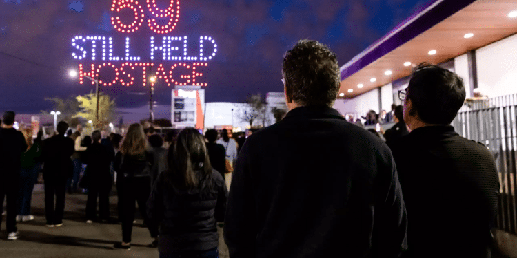 A drone show commemorating the victims of the Nova Music Festival in Toronto, Canada 411 drones light Toronto skies for Oct. 7 Nova victims