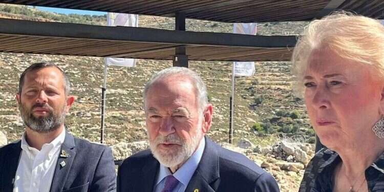 US Ambassador Mike Huckabee with his wife Janet Huckabee along with Binyamin Regional Council chief Yisrael Gantz visiting Samaria in May 2025 US ambassador makes history in Judea and Samaria visit