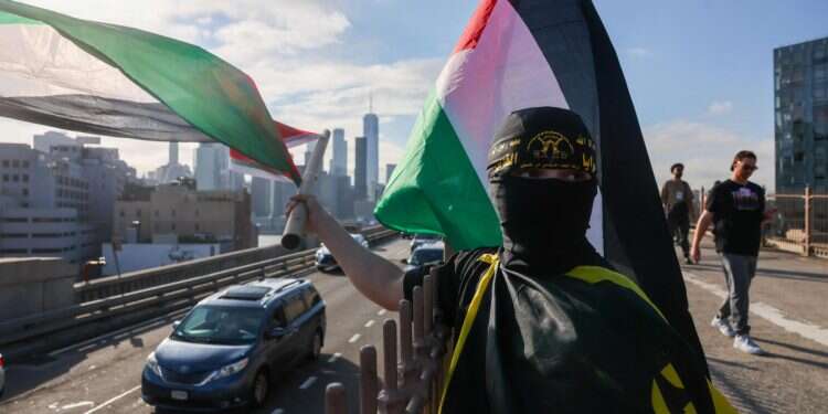 'Street fighting experience preferred': Anonymous attacker escalates campaign against Israelis in US