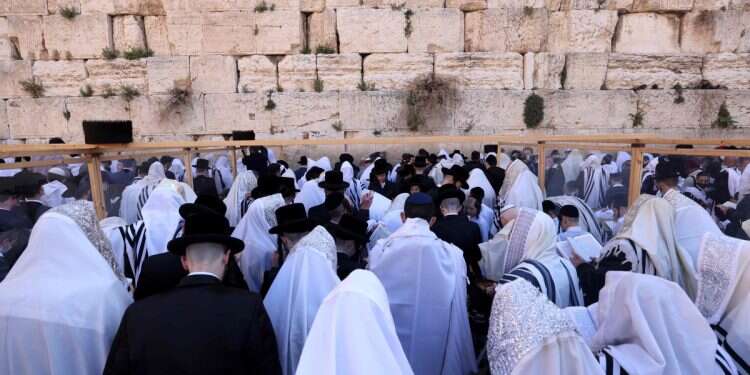 Shabbat special measures announced; synagogues closed