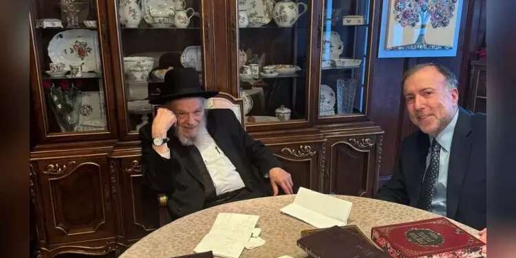 Compromise emerges between top Haredi Rabbi and key backer of Ultra-Orthodox soldiers