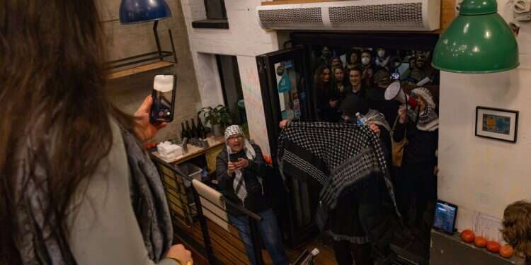 Australian Jews warn of near-massacre as antisemitic attacks rock Melbourne