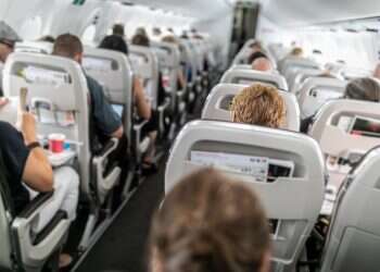 Spanish police remove Jewish children from flight after Hebrew song incident