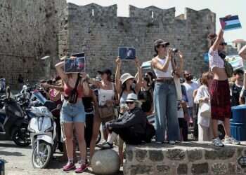 The battle of misinformation