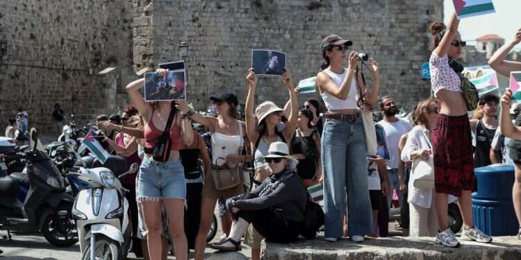 The battle of misinformation