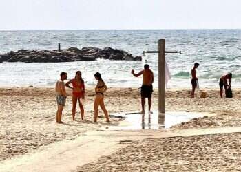 Israel swelters through hottest day of the year