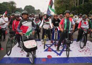 Pro-Palestinian activists threaten Tour de France