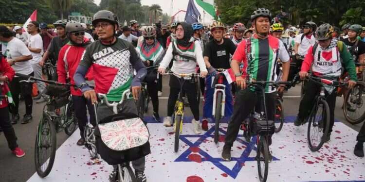 Pro-Palestinian activists threaten Tour de France
