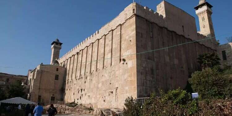 Israel assumes control over Cave of the Patriarchs