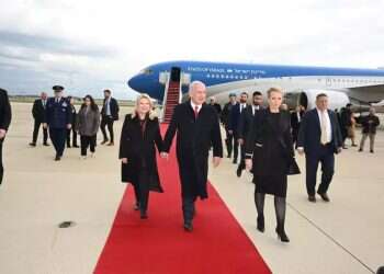 Netanyahu lands in Washington; US urges Qatar to push hostage deal