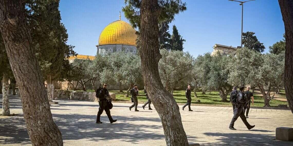 Bring Israeli children to Temple Mount