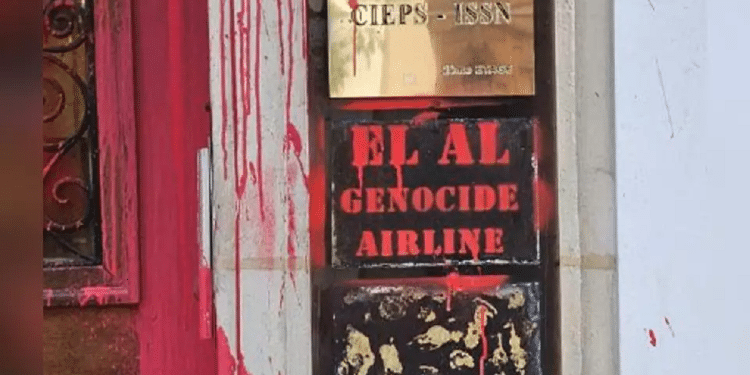 The Paris offices of Israeli airline El Al defaced with offensive graffiti 'Genocide airline': El Al Paris offices vandalized