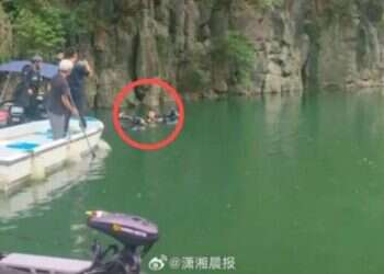 Diver survives 5 days in underwater China cave