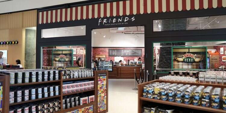 The Israeli 'Friends' pop-up cafe From the iconic cheesecake to Rachel's trifle – what did we think of Tel Aviv's 'Friends' shop?