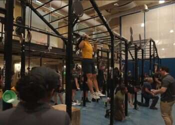 2 of America's top politicians get humbled by fitness challenge