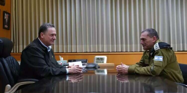 Chief of Staff Lt. Gen. Eyal Zamir and Defense Minister Israel Katz (archive). Photo: Ariel Hermoni, Defense Ministry IDF chief, defense minister clash over promotion of senior commanders