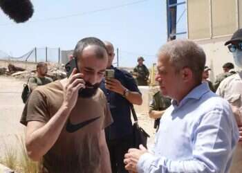 Imprisoned Israeli returns from Lebanon