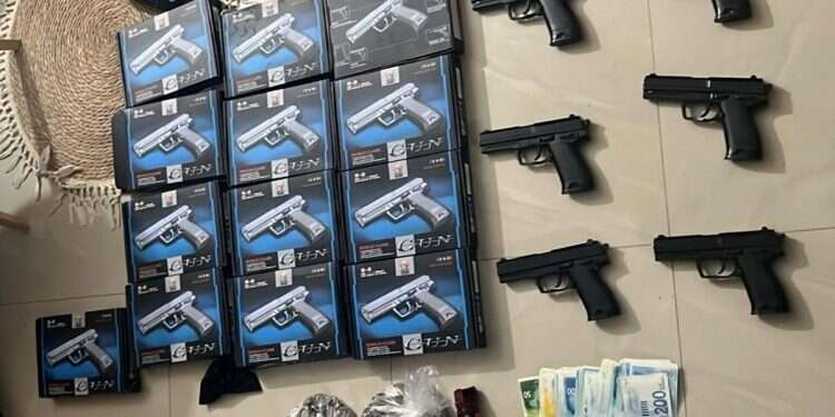 IDF storms terrorists' West Bank villages