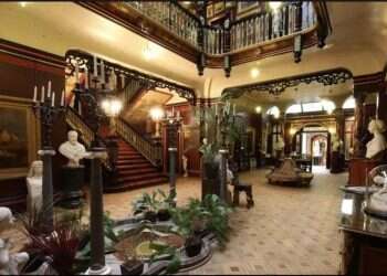 'Completely shameful': English museum surrenders to antisemitism