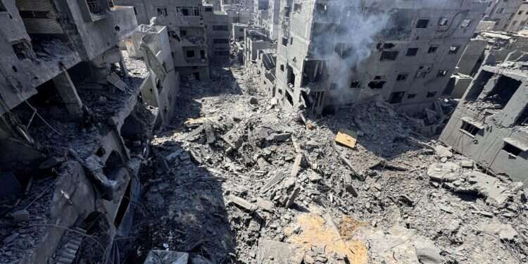 Hamas switches fighting tactics in Gaza