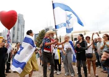 After diplomatic tsunami: Global leaders welcome Gaza deal