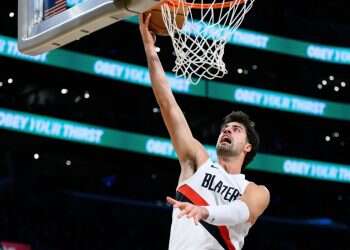 Deni Avdija lights up Lakers for 25 points while ex-teammate watches in amazement