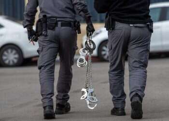 Israeli officers conducting an arrest (illustrative photo) Did Israeli model witness murder or commit it? Investigation deepens