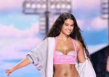 Israeli model takes Victoria's Secret runway alongside Hadid sisters