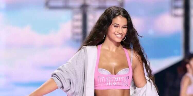 Israeli model takes Victoria's Secret runway alongside Hadid sisters