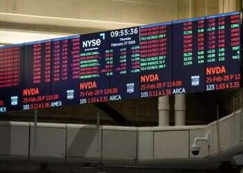 Trump announces 100% tariffs on China