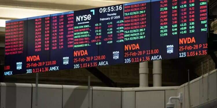 Trump announces 100% tariffs on China