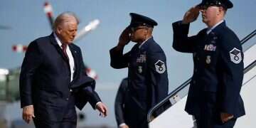 US Air Force personnel alongside President Trump at Andrews Air Force Base. Photo: AP Suspicious package at Joint Base Andrews sickens airmen
