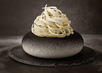 Seoul hotel launches $300 white truffle cake