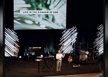 Pastor David Larmour speaking at one of his community lectures
Photo: Lauren Rogers, King Street Church Canadian pastor returns from Israel determined to fight the lies