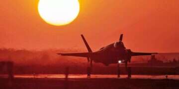 An F-35I Adir fighter jet returns to base after completing a complex mission in Iran, silhouetted against a mesmerizing sunset. Photo: SFC O, Israeli Air Force Magazine These were the most dramatic moments above Iran
