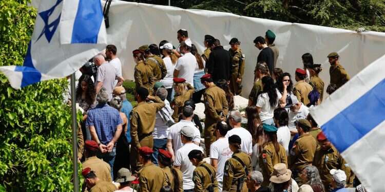 Mount Herzl ahead of Memorial Day. Photo: Oren Ben Hakoon Israel falls silent as Memorial Day ceremonies begin