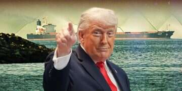 US President Donald Trump. Photo: AP, AFP Trump threatens return to action in Hormuz