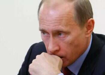 Report: Kremlin steps up security as Putin 'fears assassinations and coups'