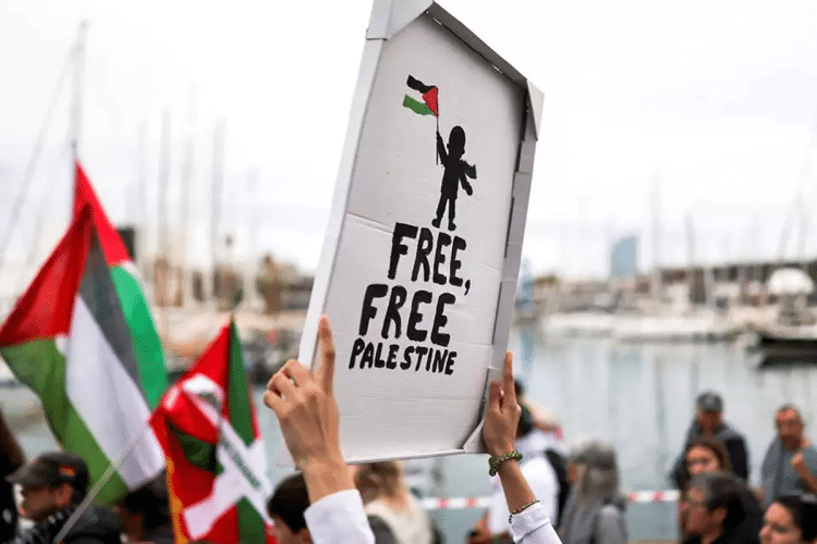 "Free Palestine" sign at a pro-Palestinian rally in Barcelona, Spain