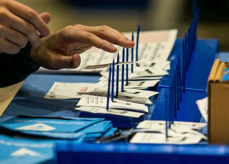 Vote counting at the Central Elections Committee